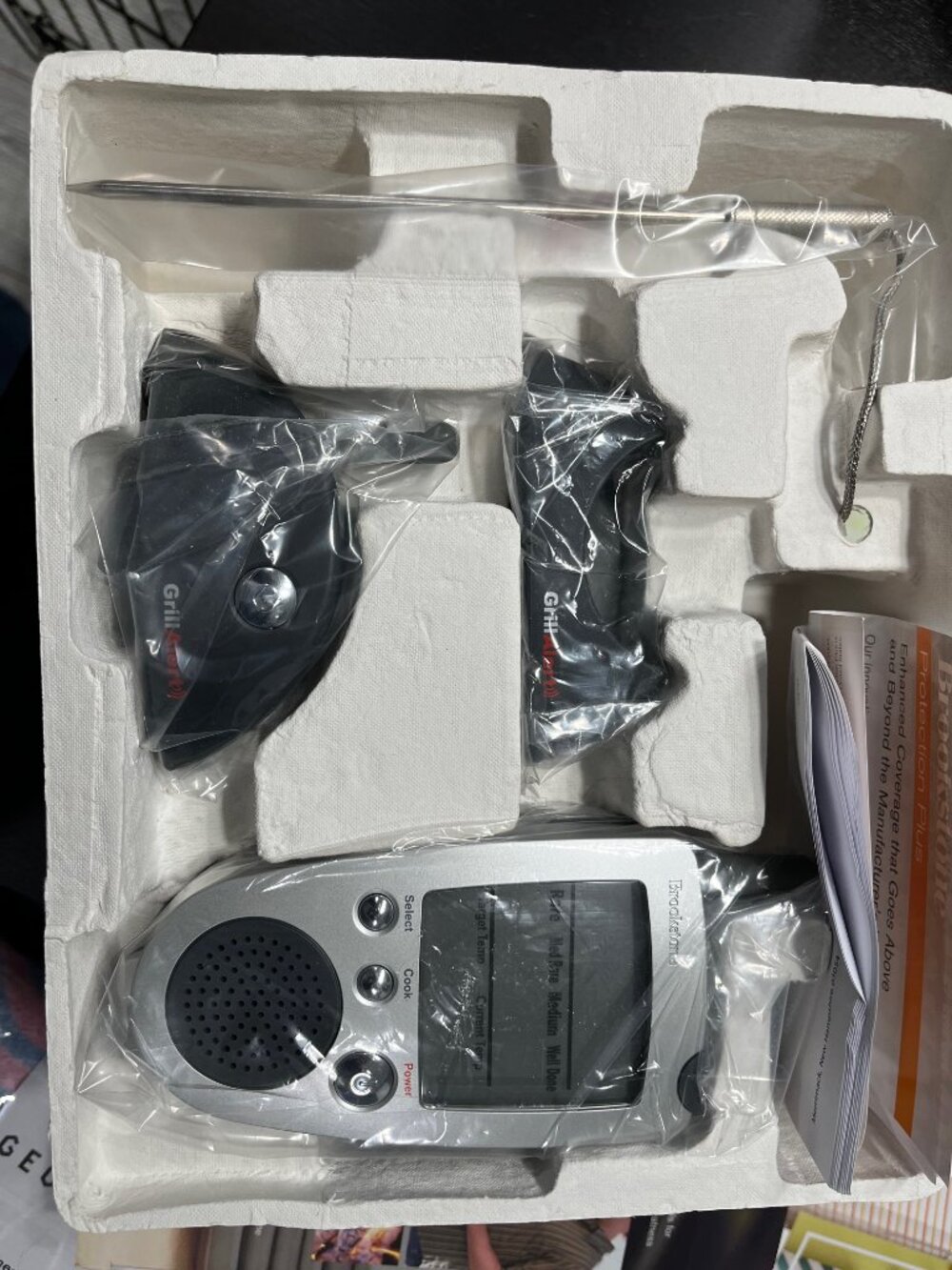 Brookstone Grill Alert Talking Remote Meat Thermometer - NIB - Picture 2 of 2